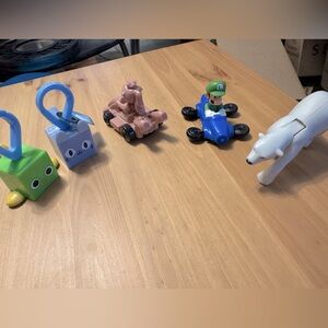 5 toys set ( random pick)